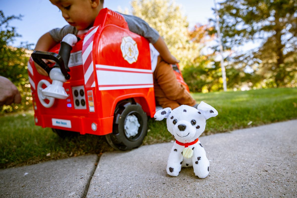 Real Rigs Fire Truck | Ride-On Toy | Ages 18-30 months - Kid Trax – Flybar