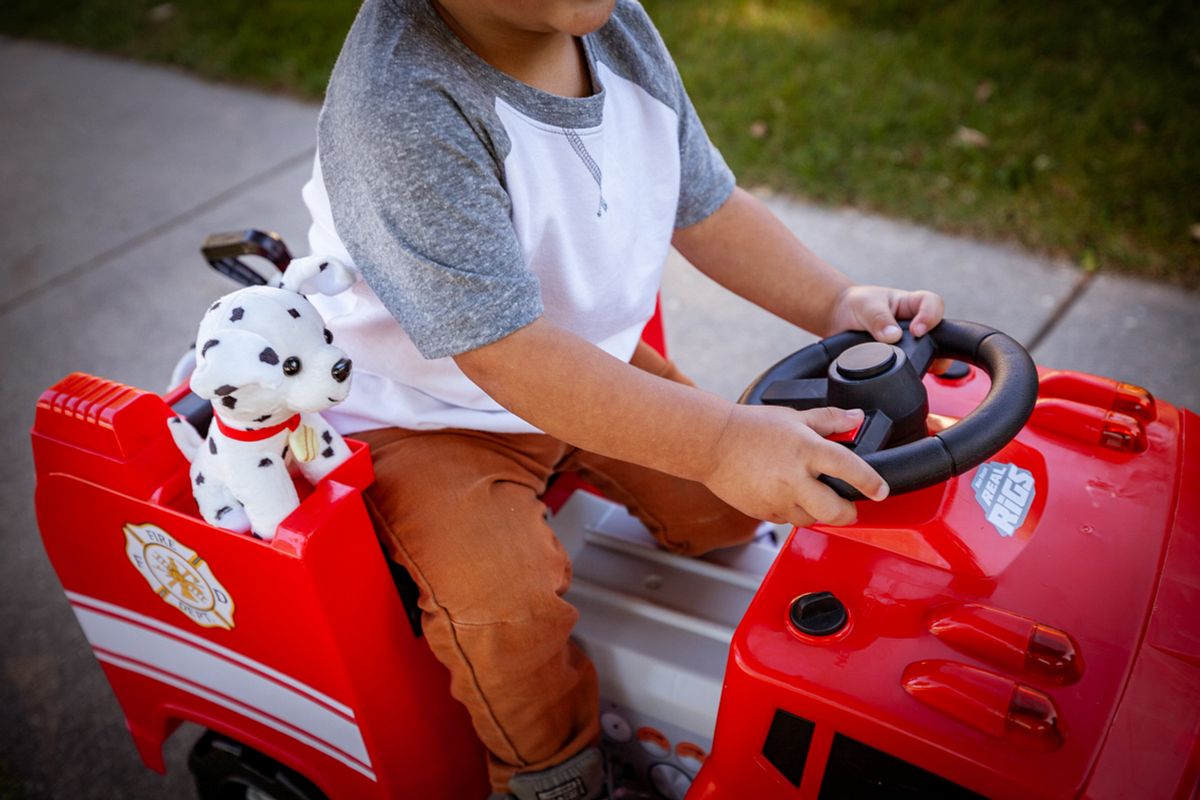 Real Rigs Fire Truck | Ride-On Toy | Ages 18-30 months - Kid Trax – Flybar
