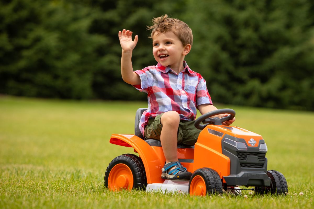 Mow & Go Lawn Mower | Kids Ride-On | Ages 18 - 30 months - Kid